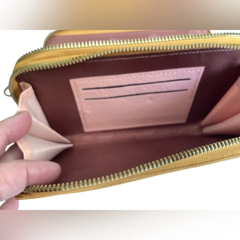 New! Nice Yellow Crossbody Wallet Clutch  Gold Metal Three Zippered Comp…